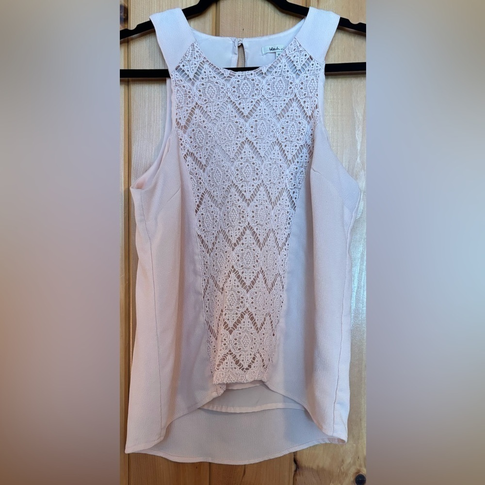 bleuh ciel Women’s Lace Hi-Low Scoop Neck Tank Top- Blush/ Size Medium